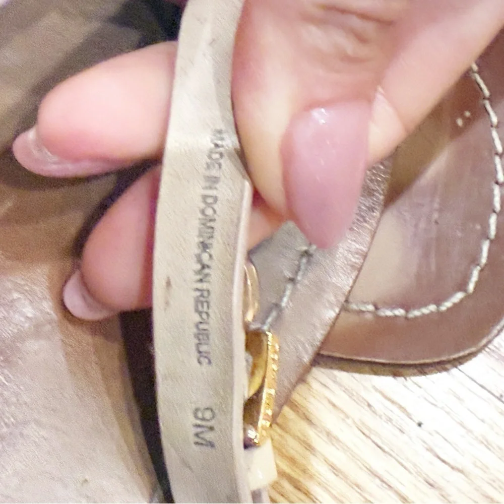 Tory Burch Charms Logo Classic Vacation Sandals size 9